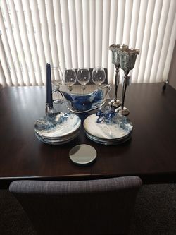 Complete Table Setting Set