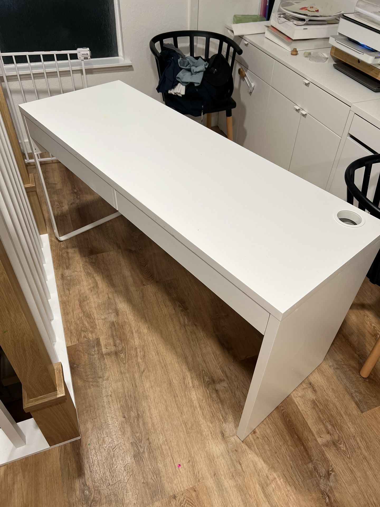 IKEA micke Desk