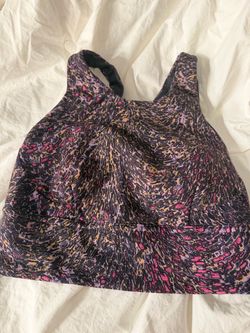 Lululemon sports bra