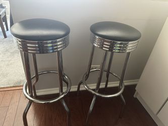 Chairs 2 20$