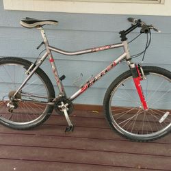 Vintage 90s Haro Vector 21-speed Mountain Bike Large for Sale in