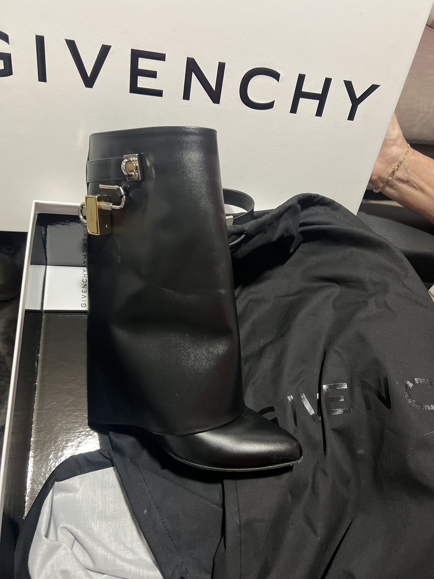 Givenchy Shark lock Ankle Boots Size