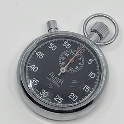 Vintage Alsta Track Stopwatch Black Dial 7 Jewel Swiss Made. Pre-owned,
working, tested.
Cosmetically, has some scratches on the top crystall glass,