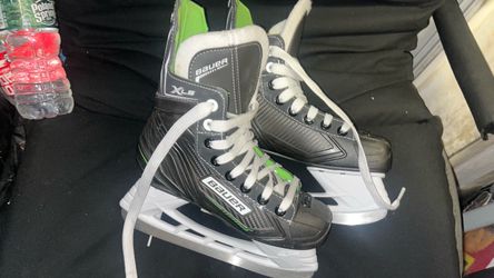 Used Bauer XLS Junior Hockey Skate Junior 02