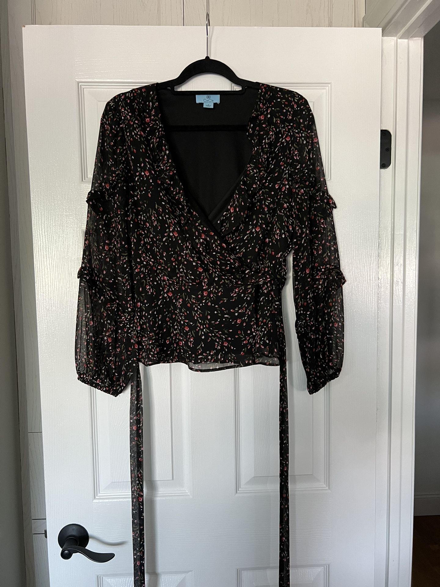 Cece Blouse Size Small