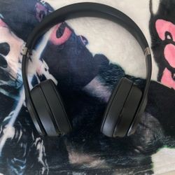 Beats solo 4 by Dr Dre