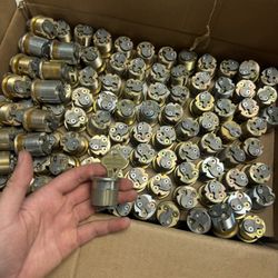 300+ New Schlage SC1 Deadbolt Cylinders – Keyed Alike – Bulk Lot 