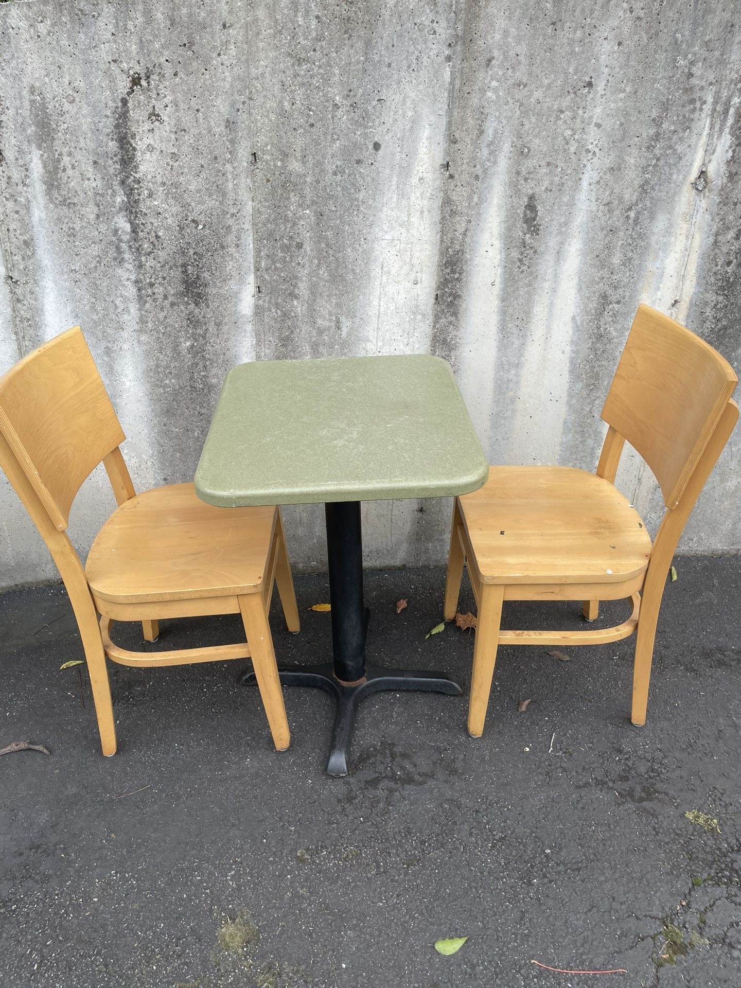 Compact Kitchen Table And Chairs