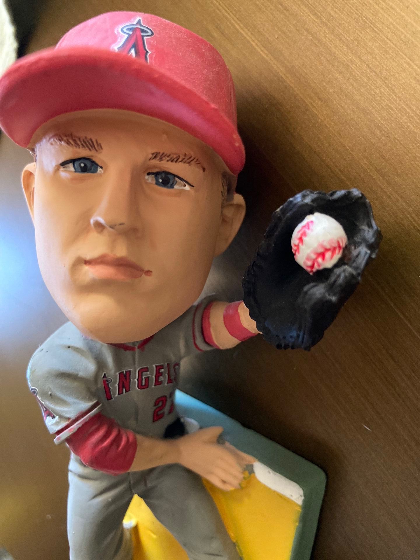 マイク・トラウト ボブルヘッド2012 ルーキー オブ・ザ・イヤー マイク・トラウト ボブルヘッド2012 ルーキー オブ・ザ・イヤー