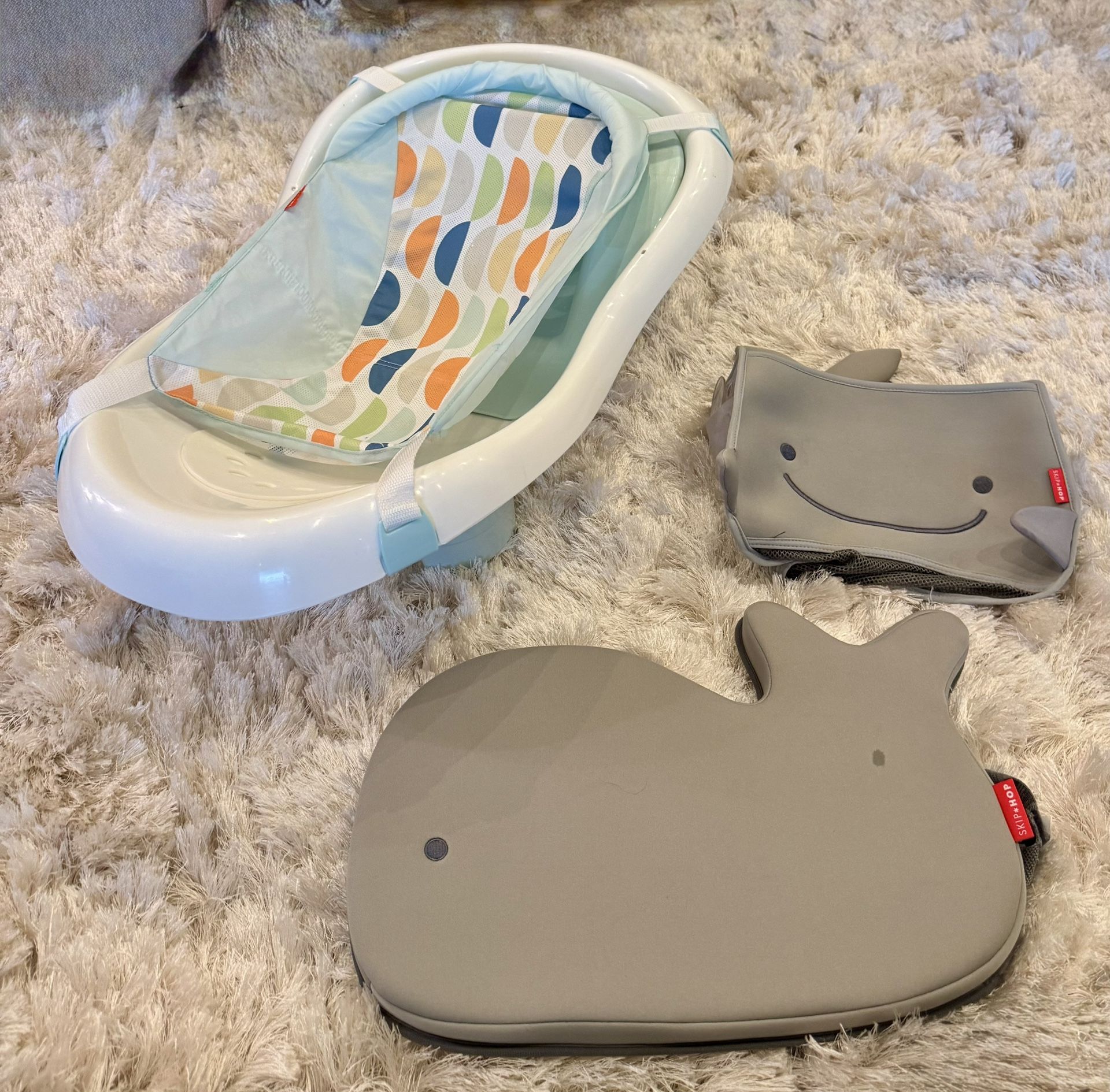 Fisher-Price Baby Bathtub, 4-in-1 Newborn To Toddler Tub + Skip Hop Bath Toy Storage & Bath Kneeler