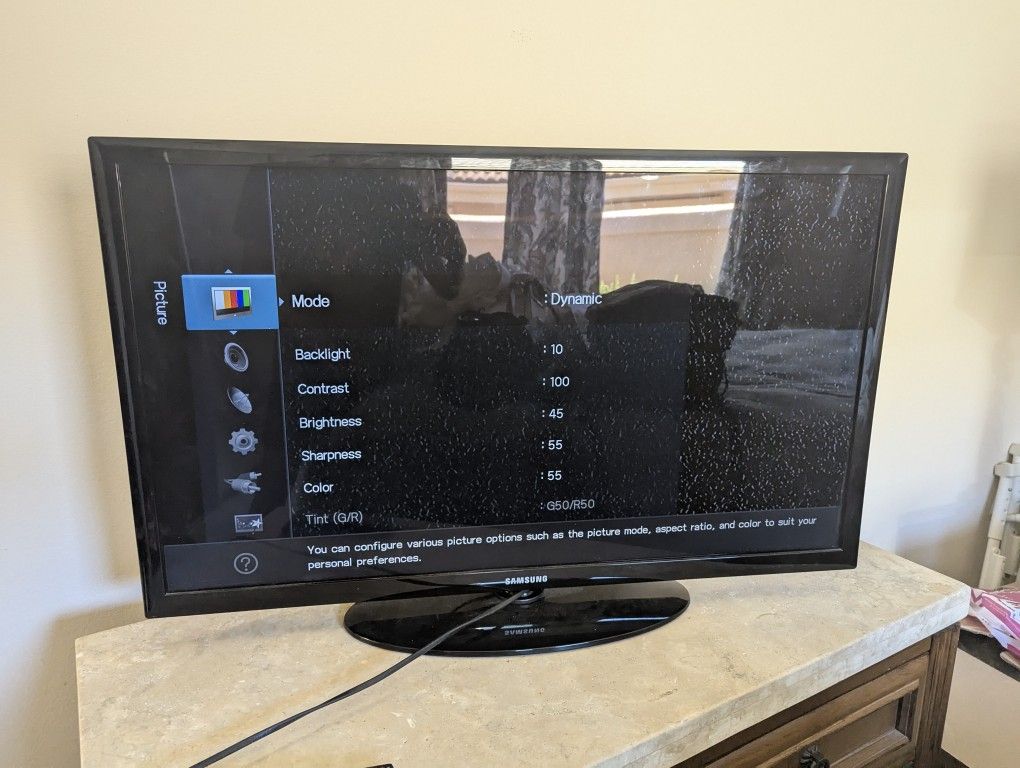 Samsung TV 32inch (Not Smart)
