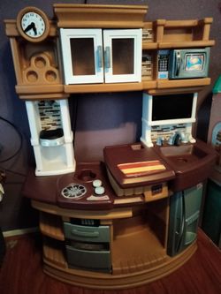 Play kitchen