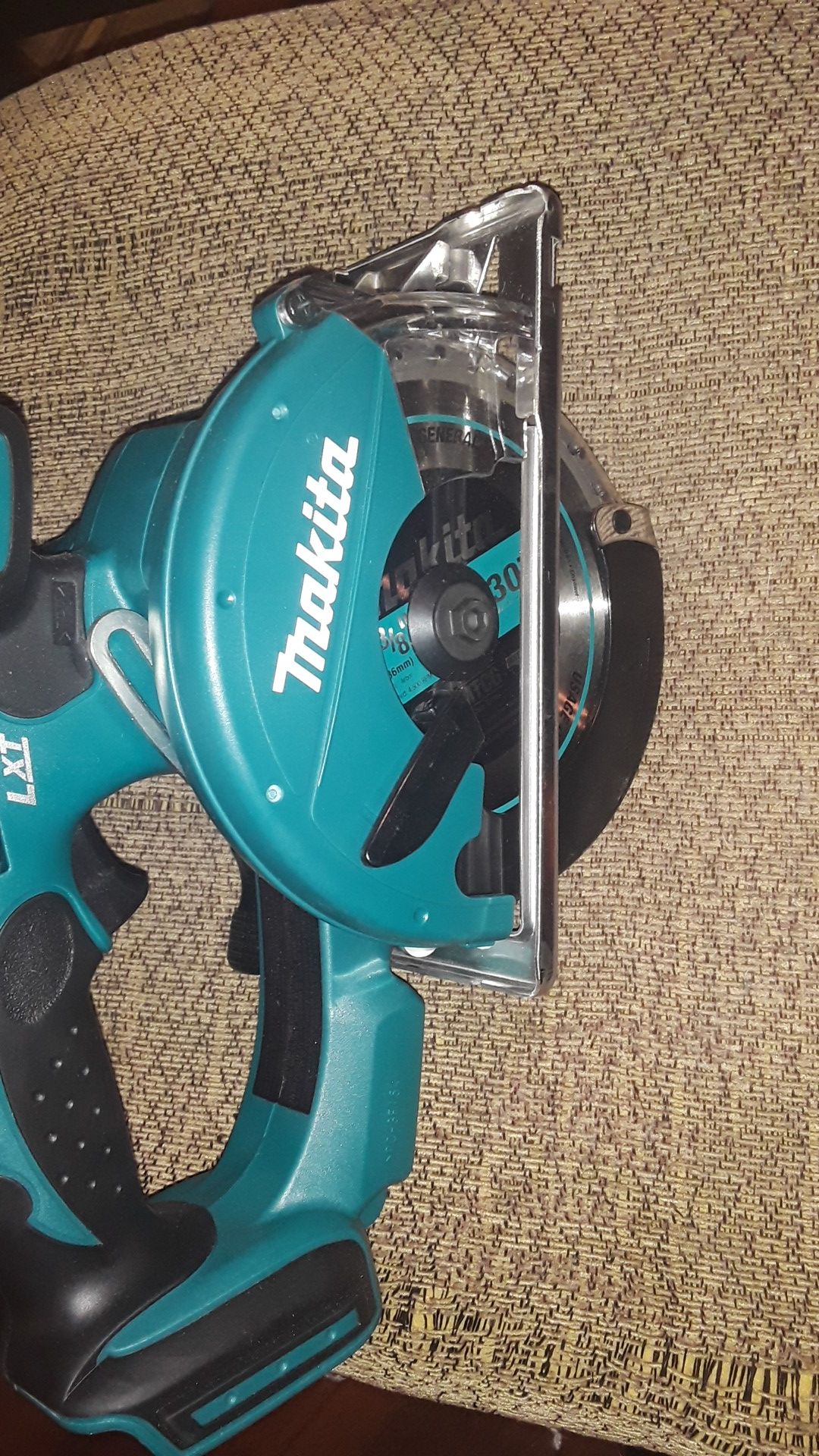 Makita XSC01Z 18V LXT Lithium-Ion Cordless 5-3/8" Metal Cutting Saw, Tool  Only for Sale in San Diego, CA OfferUp