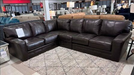 Brand New Living Room Sectional  Italian Leather