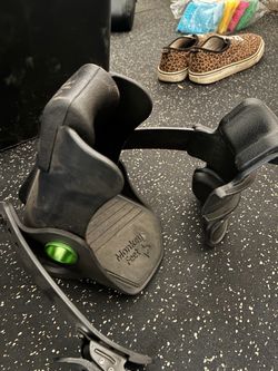 MonkeyFeet by Animalhouse Fitness - Foot Attachment for Dumbbells