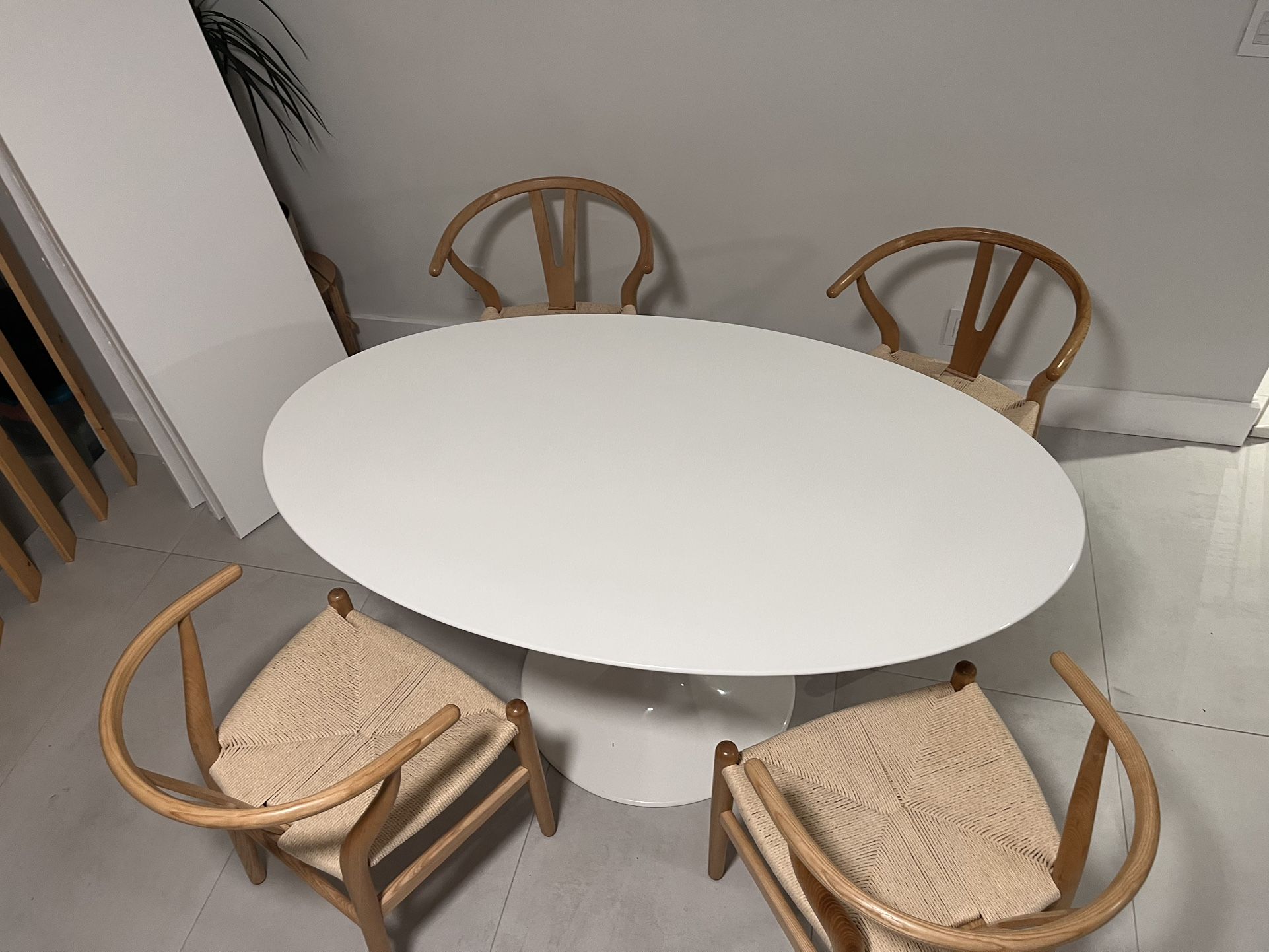 4 Wishbone Chairs – Light Oak + Natural Cord Seats (Scandinavian / Mid-Century) 