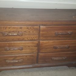 Wood dresser with six drawers and mirror