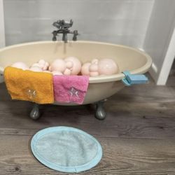 American Doll Tub 