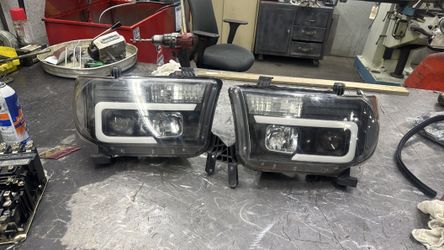 Toyota tundra headlights
