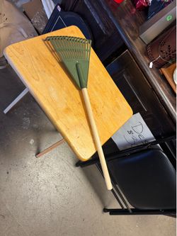 Back scratcher pick up 1116 airport dr  or Rosedale close to Home Depot . Perfect Father's Day gift