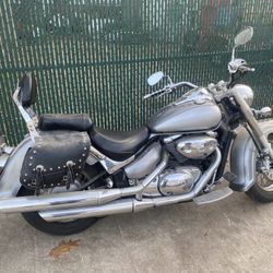 2006 Suzuki Boulevard V800 Engine 805cc  ( Also Have The Windshield)