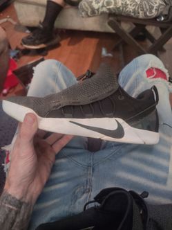 Kobe A. D. 2017 black and white size 10.5