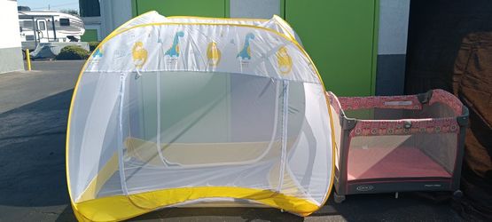 Large Netted Pop Up Masqito Protectant, Beach Tent Or Baby Runners