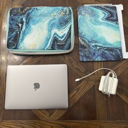 MacBook Pro 13.3in 512GB SSD 8GB RAM Intel i5