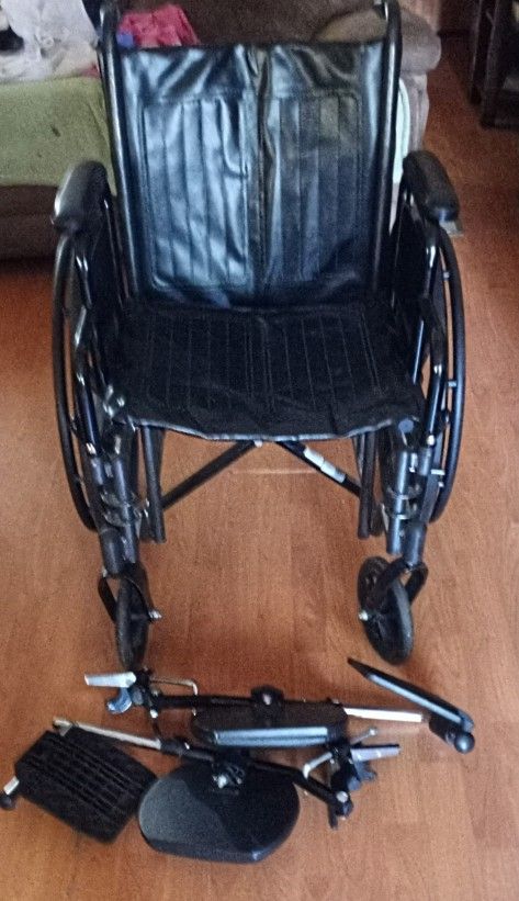 Drive Medical Silver Sport II Wheelchair