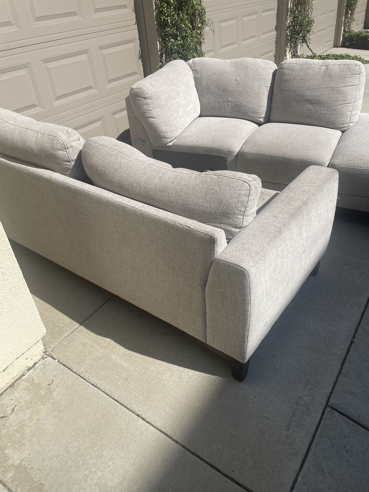 Sectional Couch’s. 