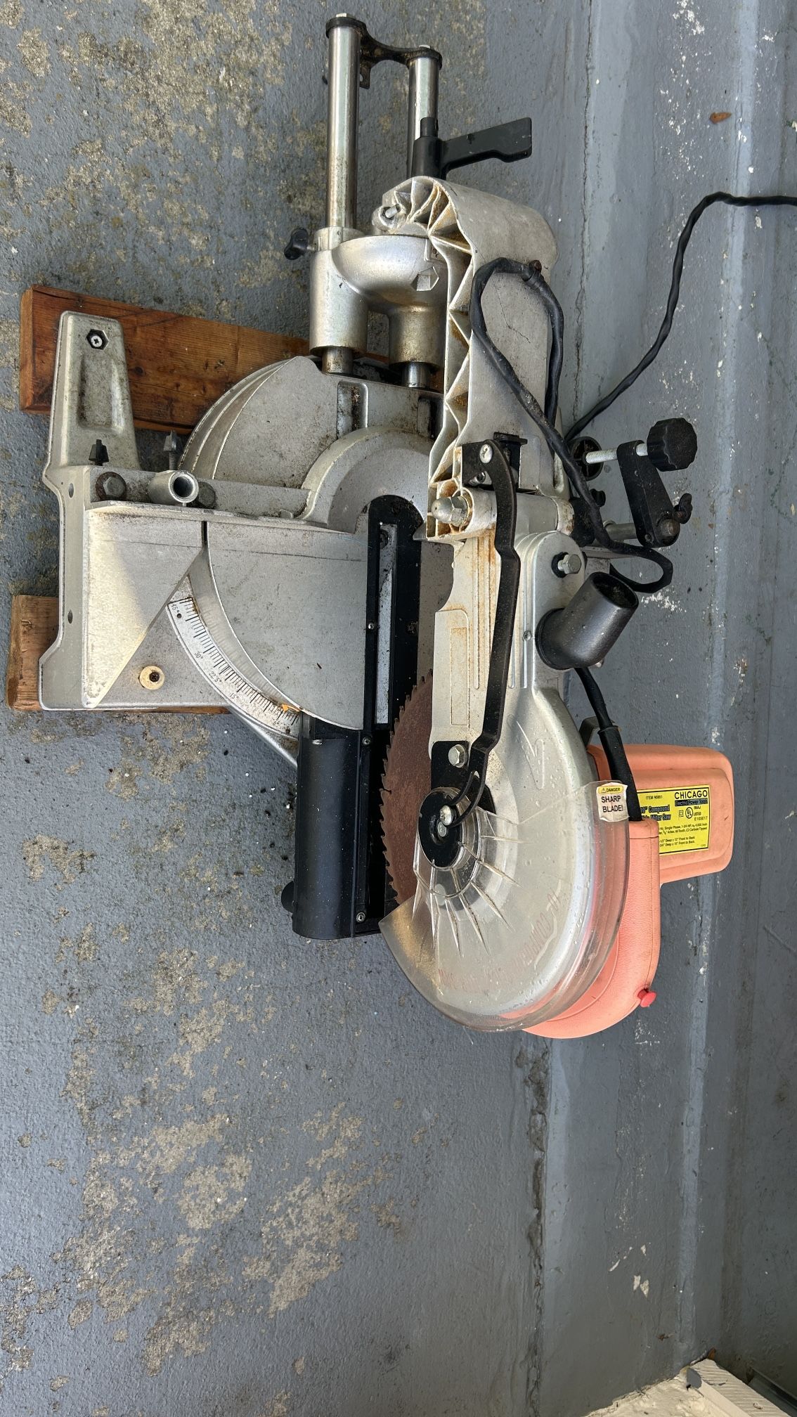 CHICAGO 10” Compound Slide Miter Saw
