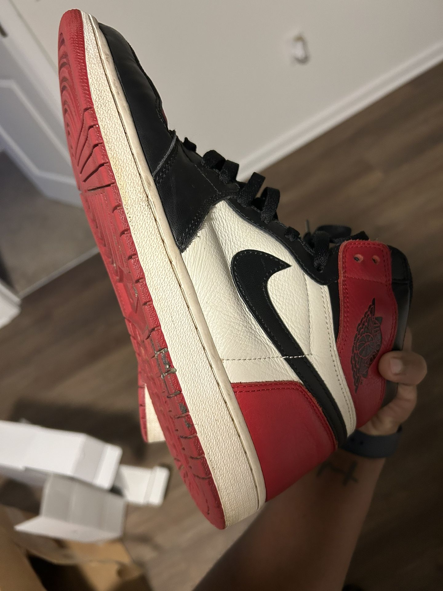 Jordan 1 Bred toes