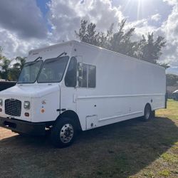 FREIGHTLINER CHASIS MT45 2017