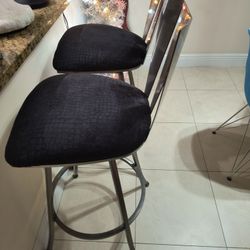 These Are High End-El Dorado counter height bar swivel solid stools  Like new! There are- 2!