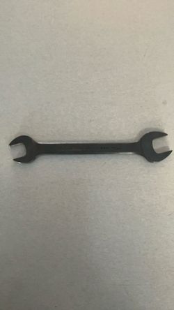 Snap On  1/2 - 9/18 wrench. S 1618 B
