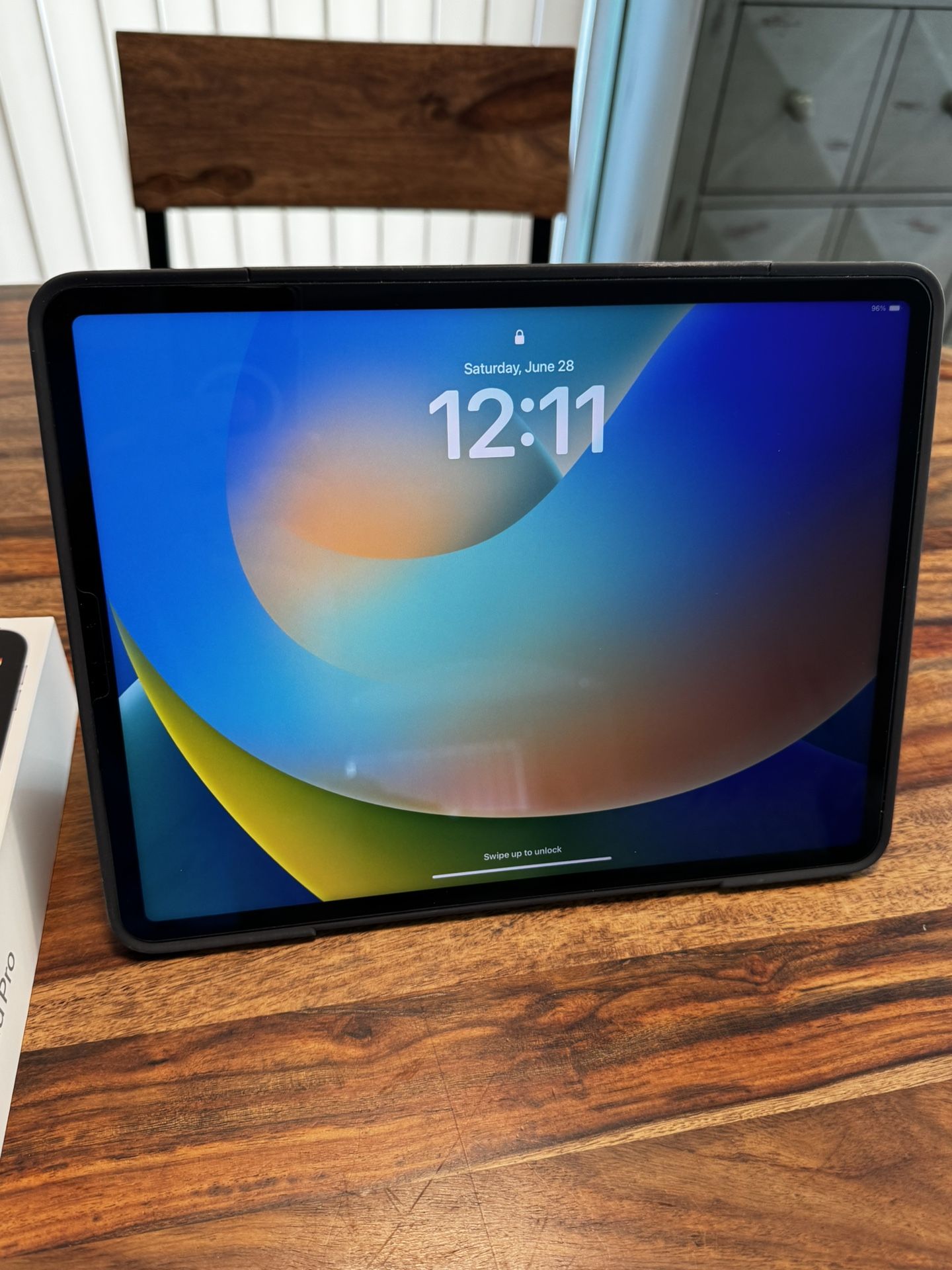 iPad pro 12.9 6th Generation New!