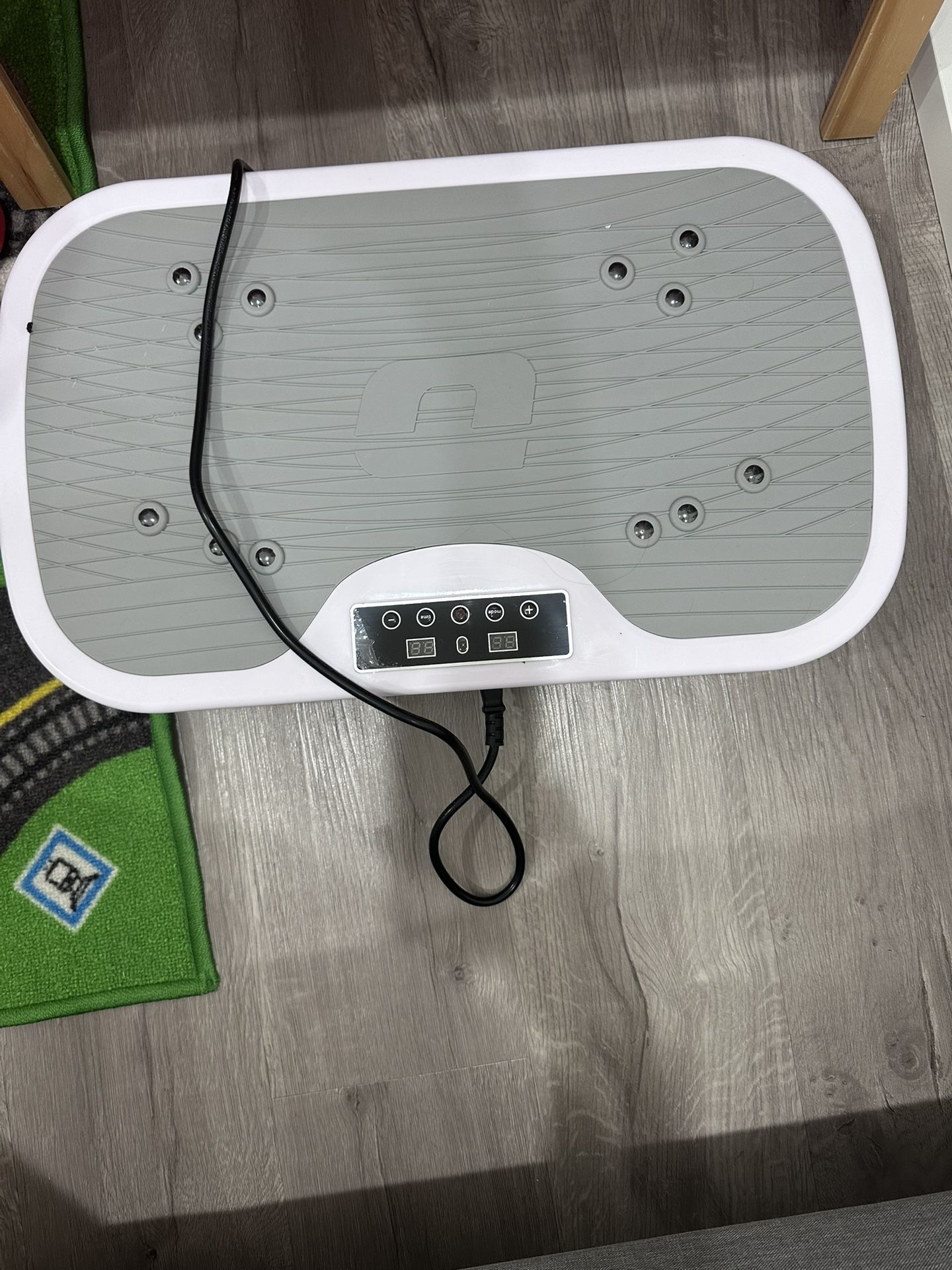 Vibration Plate Exercise Machine, Power Vibrating Board for Weight Loss, Full Body Workout Home Gym Equipment with 100 Adjustable speeds, Shake Plate