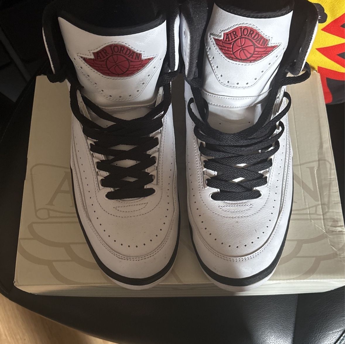 Jordan 2 Chicagos Light Use