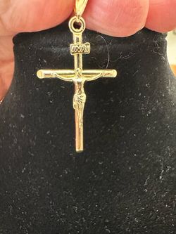 ⨠Brand New Crucifix Pendant āØ