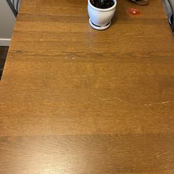 Kitchen Table And 4 Chairs 