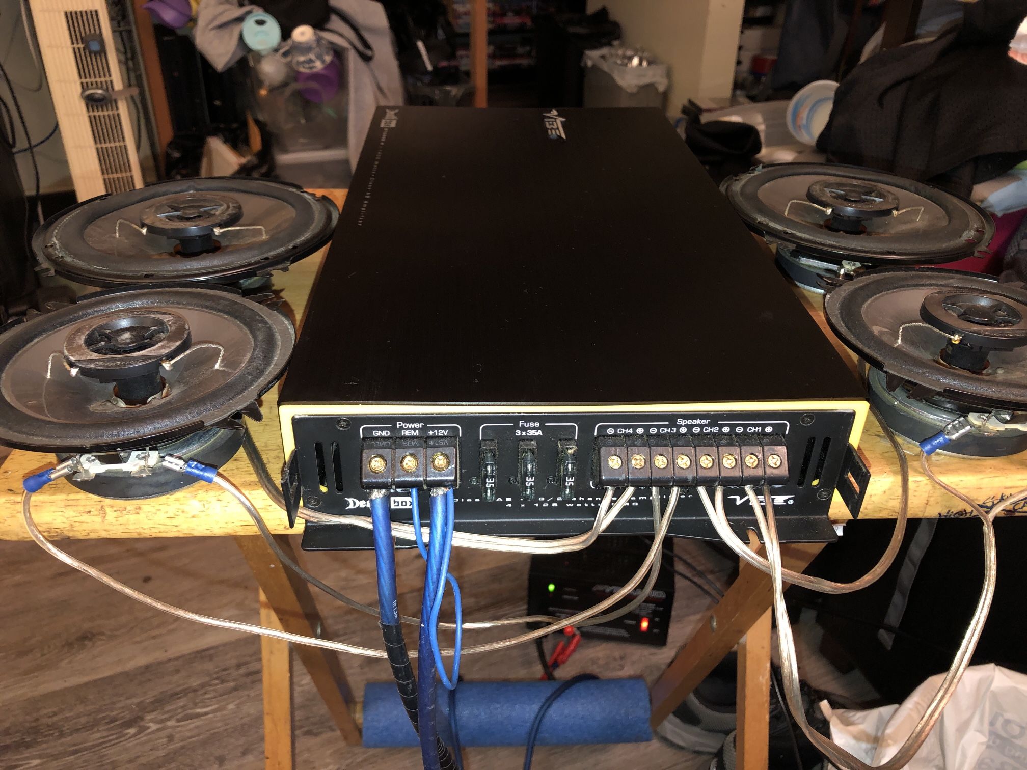 VIBE Audio Death ๐ Box Stereo 4 Class AB Amplifier 4-Channel 1400 Watts Peak Power 2 Ohms/4 Ohms