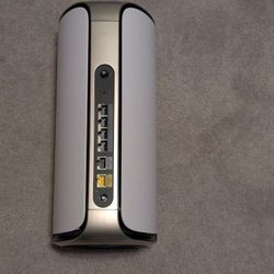 Orbi RBE970 Router Mesh Network Perfect Condition 