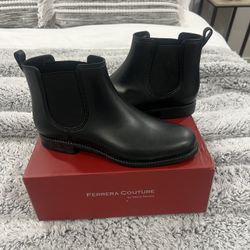 New Ferrera couture Matt Rain boots - Women Size 9
