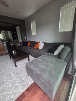 Modular sectional couch