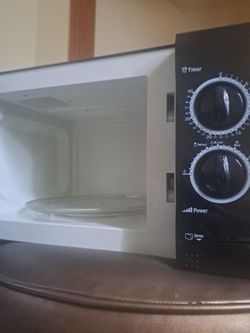 Avanti Microwave brand new**