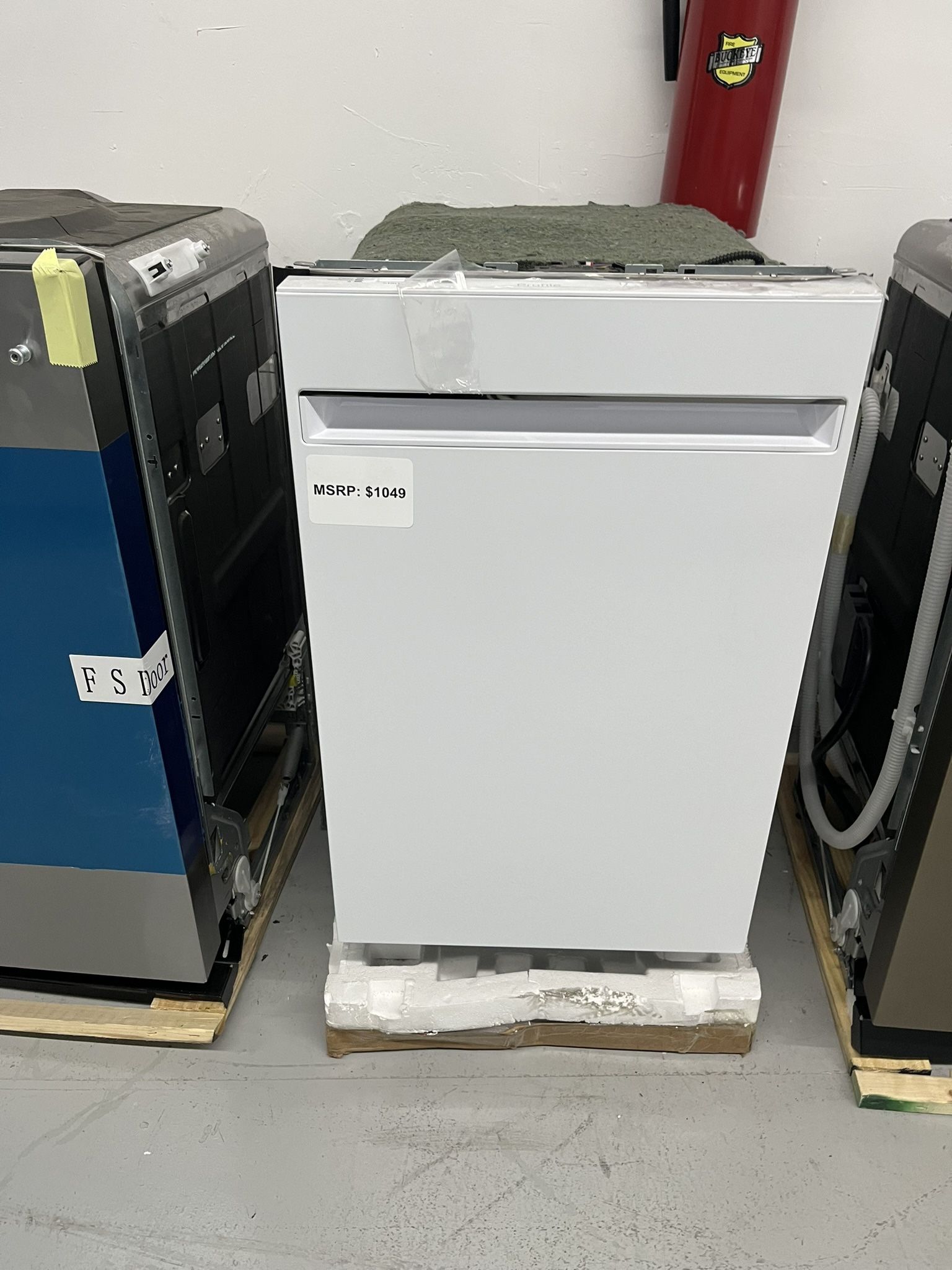 ⚪️ GE Profile™ 18" ADA Compliant Stainless Steel Interior Dishwasher with Sanitize Cycle