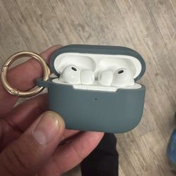 AirPods Pro 3  with Case