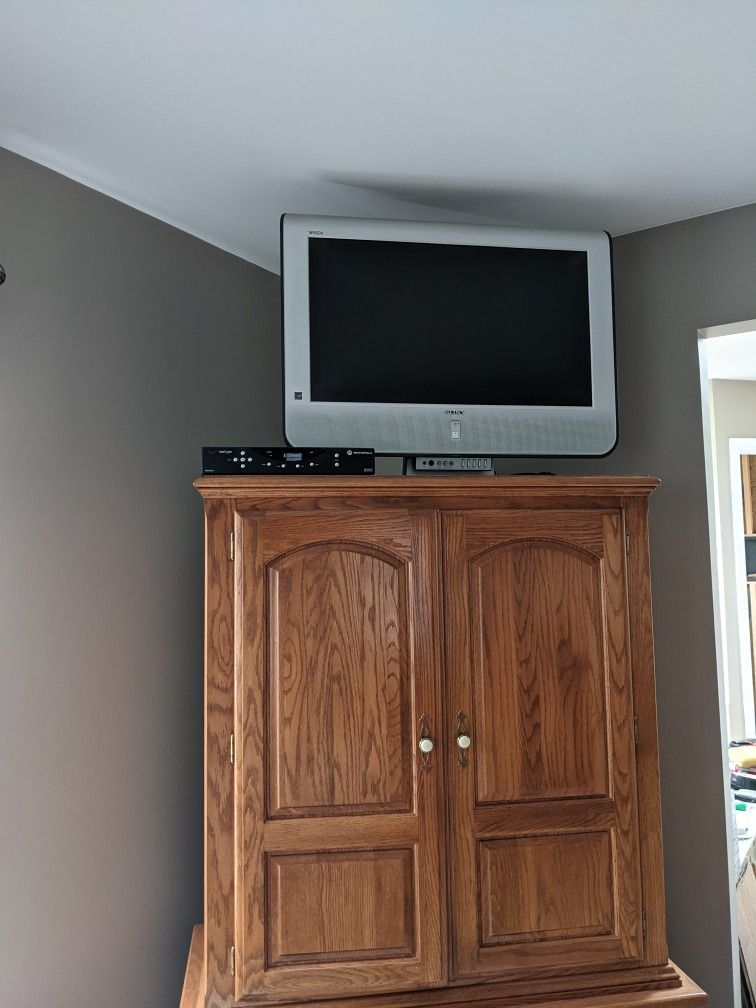 TV 