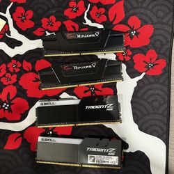 32gb of DDR4 RAM (4x8)