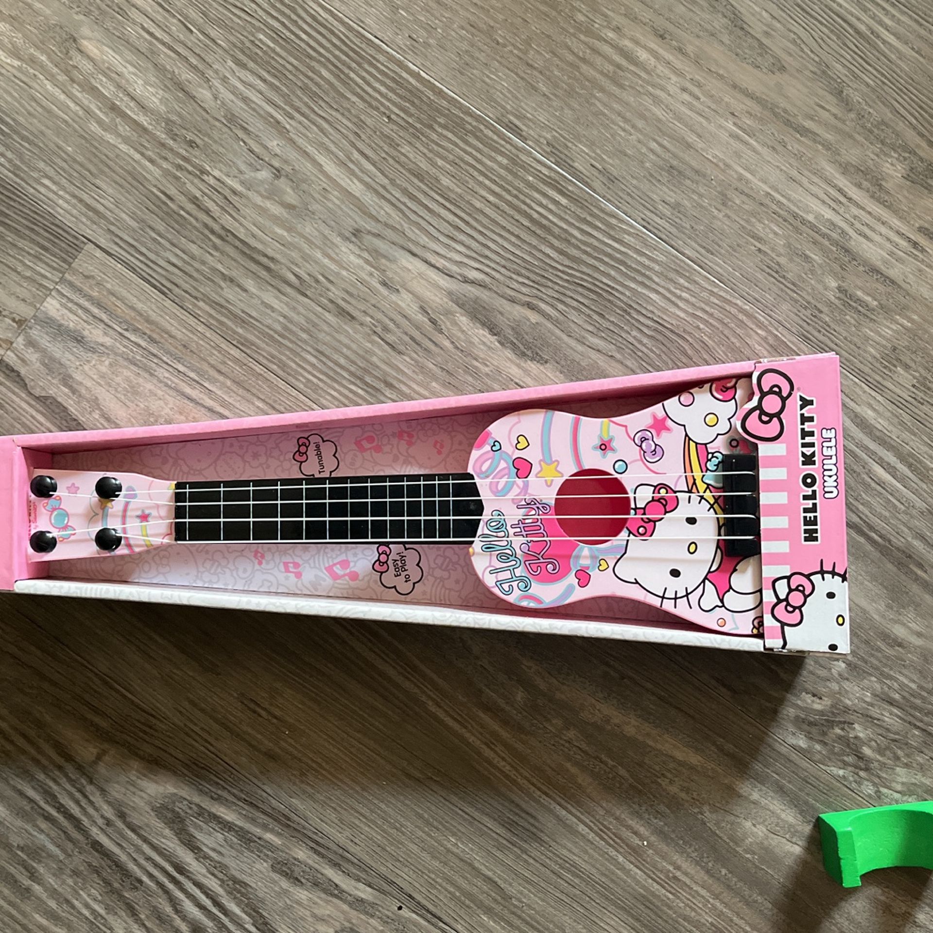 hello Kitty UkULELE